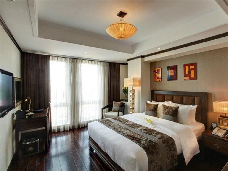 Golden Lotus Boutique Khách sạn 3*