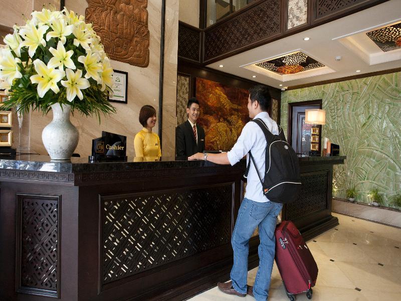 Khách sạn Golden Lotus Boutique 3*